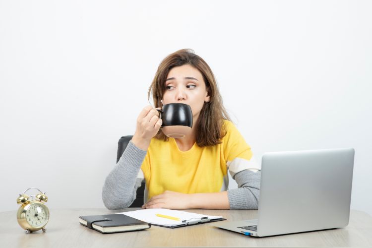 le-cafe-est-utilise-comme-anti-asthenique-pour-lutter-contre-la-fatigue